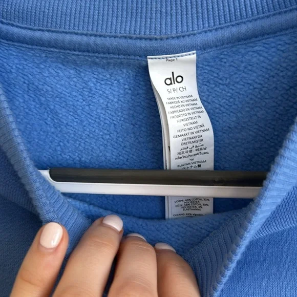 Alo Yoga Accolade Crew Neck Pullover Crystal Blue - Picture 5 of 5